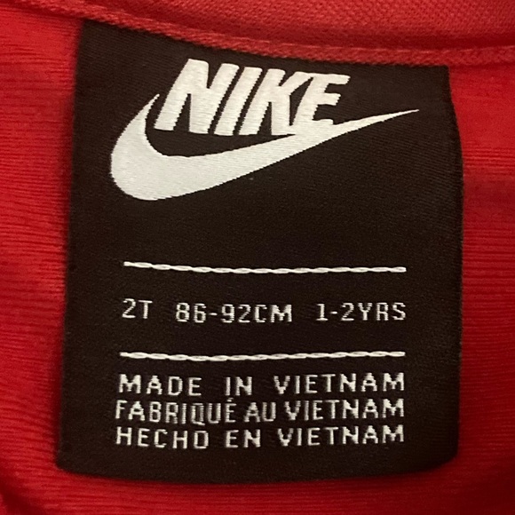 💎 (4/$30) 2T Kids Nike Workout Jacket - Picture 5 of 5